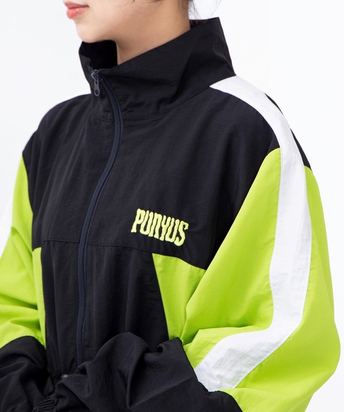 PUNYUS(プニュズ)の「切り替えナイロンワンピース(ワンピース・レディース・ベージュ/ブルー/ブラック・1/2/3/4)」の7枚目の写真