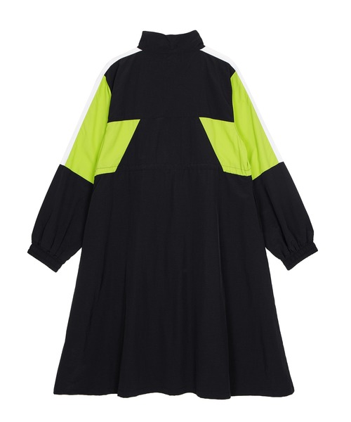 PUNYUS(プニュズ)の「切り替えナイロンワンピース(ワンピース・レディース・ベージュ/ブルー/ブラック・1/2/3/4)」の12枚目の写真