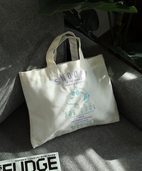 SNOOPY（スヌーピー）の「SNOOPY スヌーピー ミニレッスントート 刺繍（トートバッグ・レディース・ホワイト系2/ホワイト系3/ホワイト系1・FREE）」の5枚目の写真