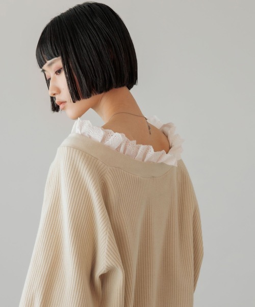 LOWRYS FARM（ローリーズファーム）の「レースドッキングＶカーディガン 654890（カーディガン/ボレロ・レディース・ブラック/ベージュ/グレー・FREE）」の9枚目の写真