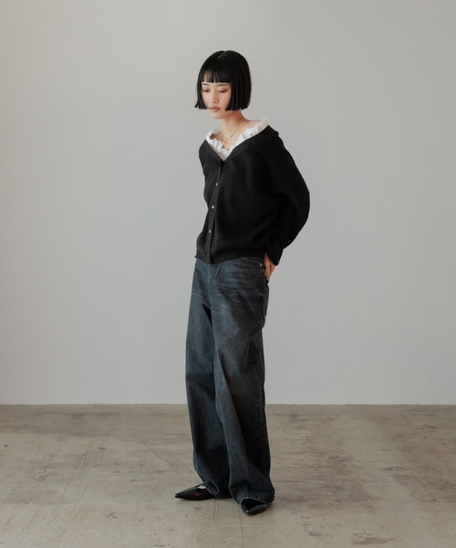 LOWRYS FARM（ローリーズファーム）の「レースドッキングＶカーディガン 654890（カーディガン/ボレロ・レディース・ブラック/ベージュ/グレー・FREE）」の5枚目の写真