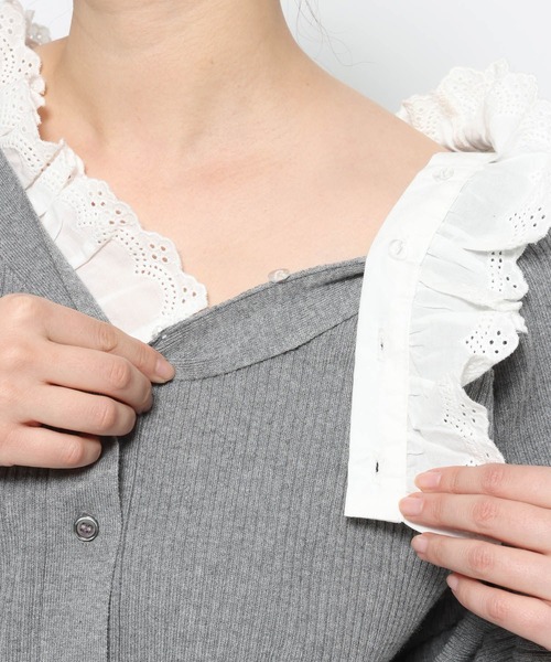 LOWRYS FARM（ローリーズファーム）の「レースドッキングＶカーディガン 654890（カーディガン/ボレロ・レディース・ブラック/ベージュ/グレー・FREE）」の15枚目の写真