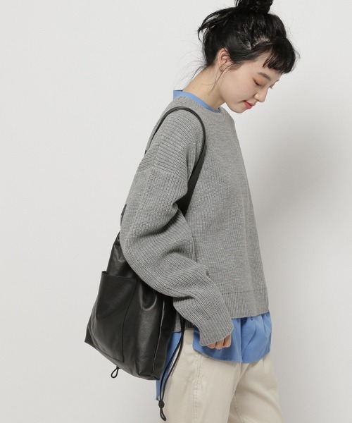 niko and...(ニコアンド)の「【A4サイズ収納可能】リアルレザー巾着トートバッグ(トートバッグ・レディース・ダークブラウン/ブラック・0)」の7枚目の写真