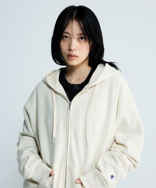 JEANASIS（ジーナシス）の「【Champion別注】リバースウィーブZIPパーカー/594293（パーカー・レディース・オートミール・FREE）」の8枚目の写真