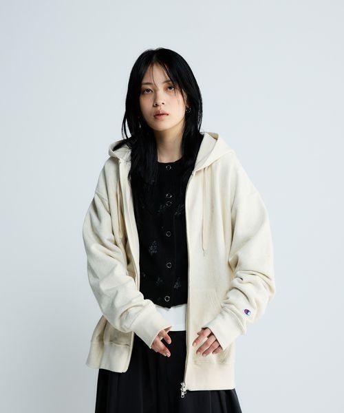 JEANASIS（ジーナシス）の「【Champion別注】リバースウィーブZIPパーカー/594293（パーカー・レディース・オートミール・FREE）」の13枚目の写真