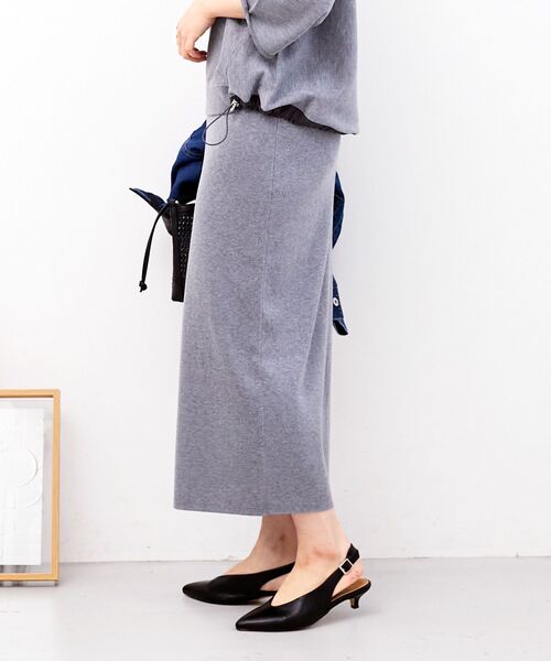 le.coeur blanc（ルクールブラン）の「スウェットライクニットスカート（スカート・レディース・ライトグレー/チャコールグレー・38）」の4枚目の写真