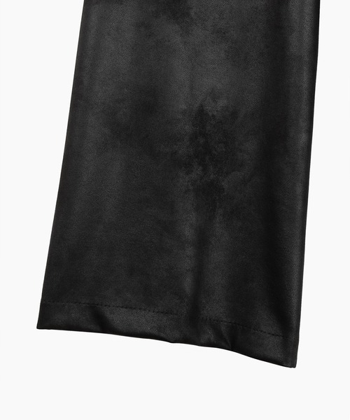 LAD MUSICIAN（ラッドミュージシャン）の「STRETCH FAUX LEATHER JERSEY WIDE PANTS（その他パンツ・メンズ・ブラック・42/46/44）」の3枚目の写真