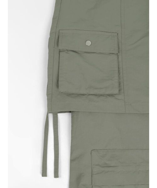 :ETHROF(イーサオブ)の「FAKE LAYERED CARGO WIDE PANTS(カーゴパンツ・レディース・カーキ/ブラック・MEDIUM)」の22枚目の写真