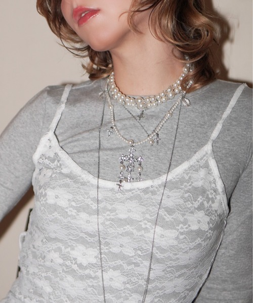 IMARI(イマリ)の「【 IMARI / イマリ 】 バロックモチーフ ボリューム パール ネックレス(ネックレス・レディース・グレー/ホワイト・FREE)」の4枚目の写真