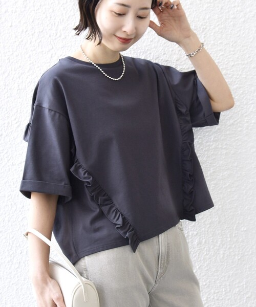 SHIPS(シップス)の「【WEB限定】〈接触冷感〉オーガニック コットン フリル TEE(Tシャツ/カットソー・レディース・ダークグレー/ライラック/オフホワイト・ONESIZE)」の6枚目の写真