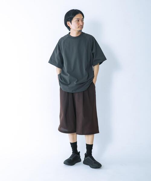 EKAL(エカル)の「『吸水速乾/防シワ/UVカット』DRY OUT Super Wide T-SHIRTS(Tシャツ/カットソー・メンズ・ブラック/アイボリー/チャコールグレー・LARGE/MEDIUM)」の4枚目の写真