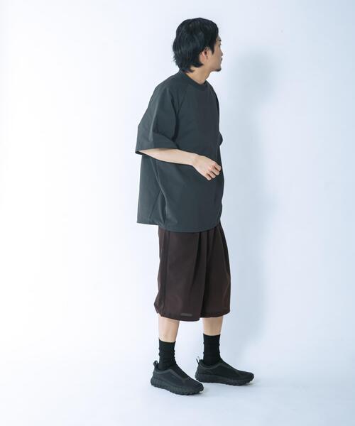 EKAL(エカル)の「『吸水速乾/防シワ/UVカット』DRY OUT Super Wide T-SHIRTS(Tシャツ/カットソー・メンズ・ブラック/アイボリー/チャコールグレー・LARGE/MEDIUM)」の5枚目の写真
