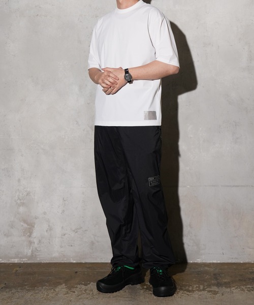 TAION（タイオン）の「TAION / タイオン FUCTION T-SHIRTS <RELAXED LOOSE> (TAION-TS01BS-OS) 機能素材 オーバーサイズTシャツ（Tシャツ/カットソー・メンズ・ブラック/チャコールグレー/ダークネイビー/ホワイト・SMALL/MEDIUM/LARGE/X-LARGE）」の6枚目の写真