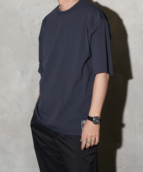 TAION（タイオン）の「TAION / タイオン FUCTION T-SHIRTS <RELAXED LOOSE> (TAION-TS01BS-OS) 機能素材 オーバーサイズTシャツ（Tシャツ/カットソー・メンズ・ブラック/チャコールグレー/ダークネイビー/ホワイト・SMALL/MEDIUM/LARGE/X-LARGE）」の11枚目の写真