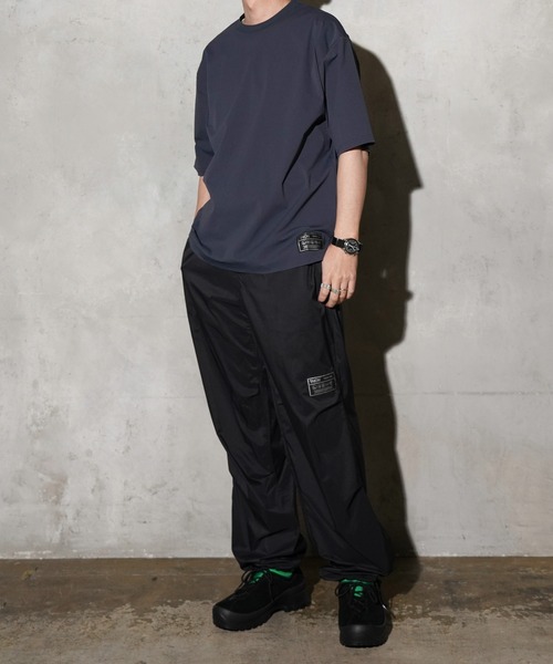 TAION（タイオン）の「TAION / タイオン FUCTION T-SHIRTS <RELAXED LOOSE> (TAION-TS01BS-OS) 機能素材 オーバーサイズTシャツ（Tシャツ/カットソー・メンズ・ブラック/チャコールグレー/ダークネイビー/ホワイト・SMALL/MEDIUM/LARGE/X-LARGE）」の12枚目の写真