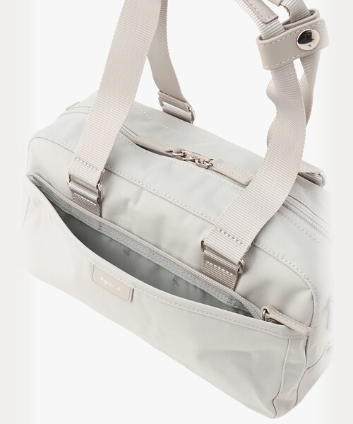 agnes b.(アニエスベー)の「ナイロン 2way ラージ ボストンバッグ "My bag" RAT01-12(ボストンバッグ・レディース・ベージュ・FREE)」の5枚目の写真