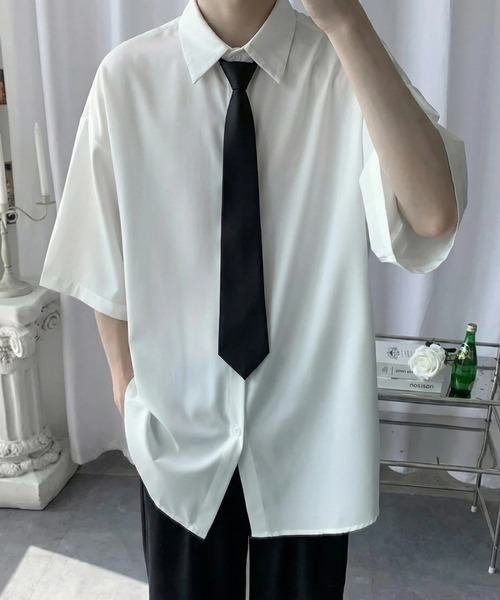 WYZ wear(ダブリューワイジィーウェア)の「ネクタイ付きオーバーサイズ半袖シャツ/ユニセックス(シャツ/ブラウス・メンズ・ブラック/グレー/ホワイト・XL/L/M)」の4枚目の写真