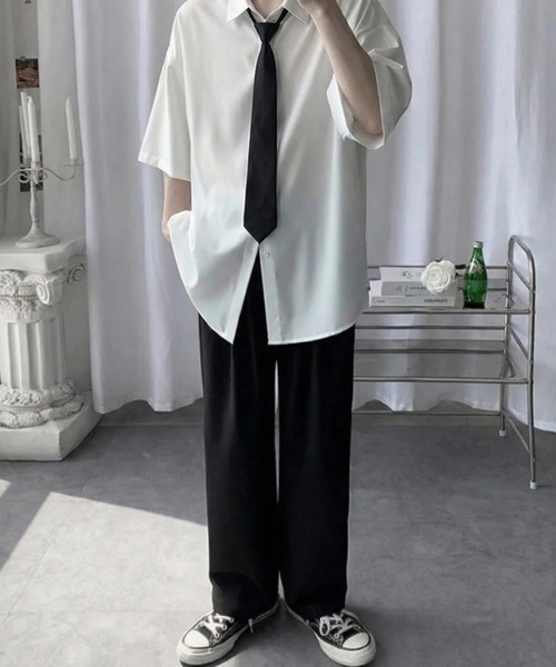 WYZ wear(ダブリューワイジィーウェア)の「ネクタイ付きオーバーサイズ半袖シャツ/ユニセックス(シャツ/ブラウス・メンズ・ブラック/グレー/ホワイト・XL/L/M)」の6枚目の写真