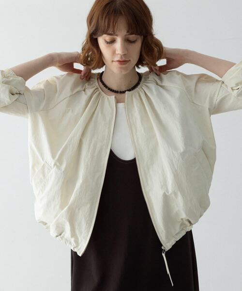 URBAN RESEARCH Sonny Label（アーバンリサーチサニーレーベル）の「『UR TECH』バルーンショートブルゾン（ブルゾン・レディース・ブラック/アイボリー/ベージュ・FREE）」の16枚目の写真