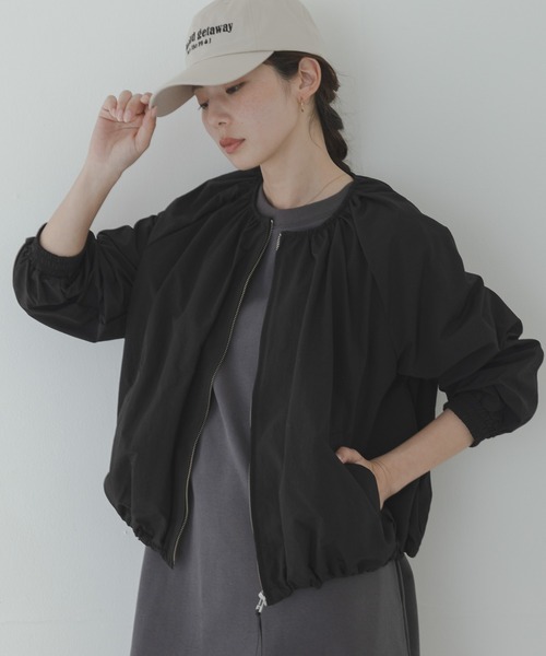 URBAN RESEARCH Sonny Label（アーバンリサーチサニーレーベル）の「『UR TECH』バルーンショートブルゾン（ブルゾン・レディース・ブラック/アイボリー/ベージュ・FREE）」の9枚目の写真