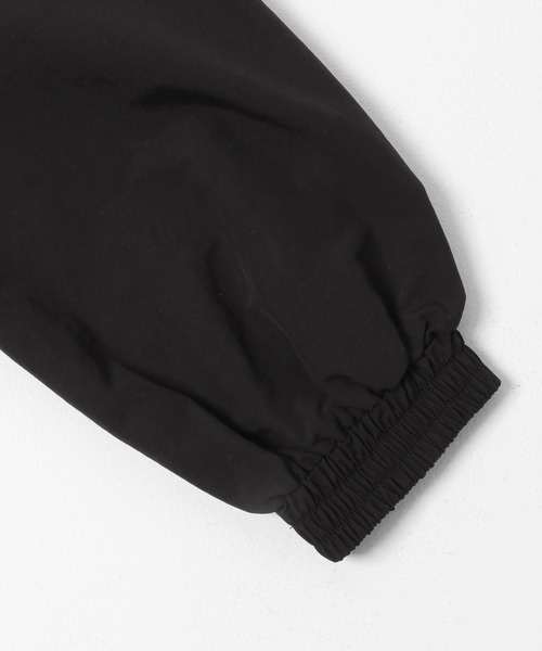 URBAN RESEARCH Sonny Label（アーバンリサーチサニーレーベル）の「『UR TECH』バルーンショートブルゾン（ブルゾン・レディース・ブラック/アイボリー/ベージュ・FREE）」の4枚目の写真