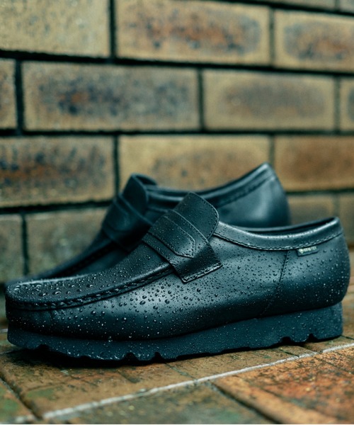 Clarks(クラークス)の「WALLABEELOAFER GTX 26186774(ローファー・メンズ・ブラック・9h/9/8h/8/7h/7/6h/6)」の1枚目の写真