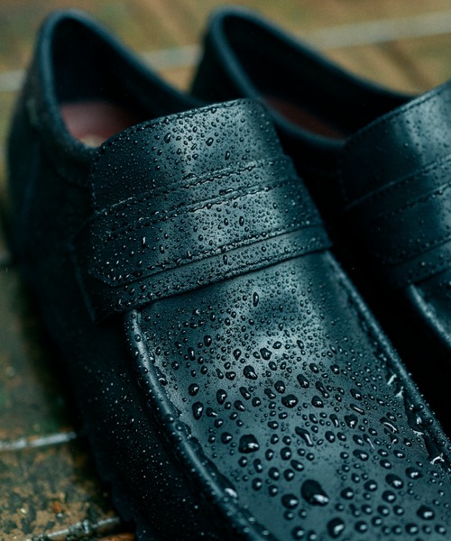 Clarks(クラークス)の「WALLABEELOAFER GTX 26186774(ローファー・メンズ・ブラック・9h/9/8h/8/7h/7/6h/6)」の4枚目の写真