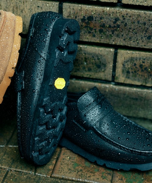 Clarks(クラークス)の「WALLABEELOAFER GTX 26186774(ローファー・メンズ・ブラック・9h/9/8h/8/7h/7/6h/6)」の3枚目の写真