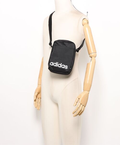 adidas(アディダス)の「《adidas》リニア オーガナイザー(ボディバッグ/ウエストポーチ・メンズ・オリーブ/ブラック×ホワイト/ダークブルー・フリー)」の7枚目の写真