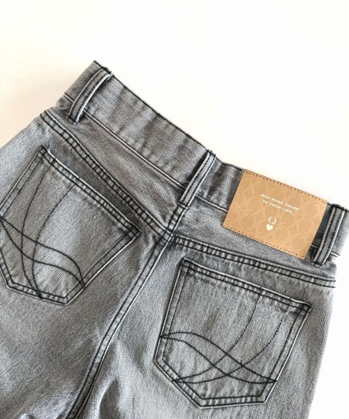 Q（キュー）の「Qgirlワイドブラックデニム（デニムパンツ・レディース・グレー・LARGE/MEDIUM/SMALL）」の8枚目の写真