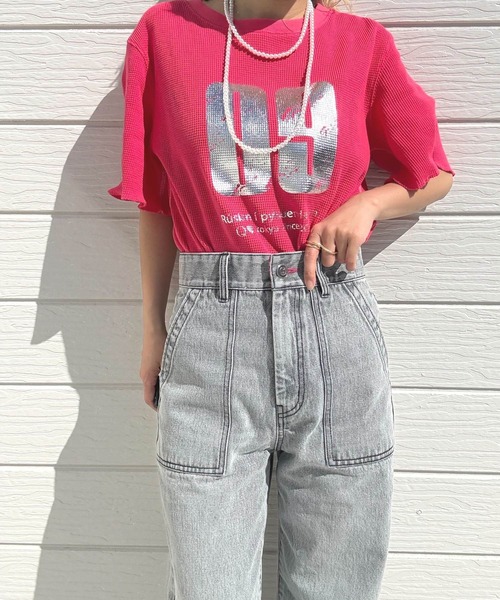Q（キュー）の「Qgirlワイドブラックデニム（デニムパンツ・レディース・グレー・LARGE/MEDIUM/SMALL）」の14枚目の写真
