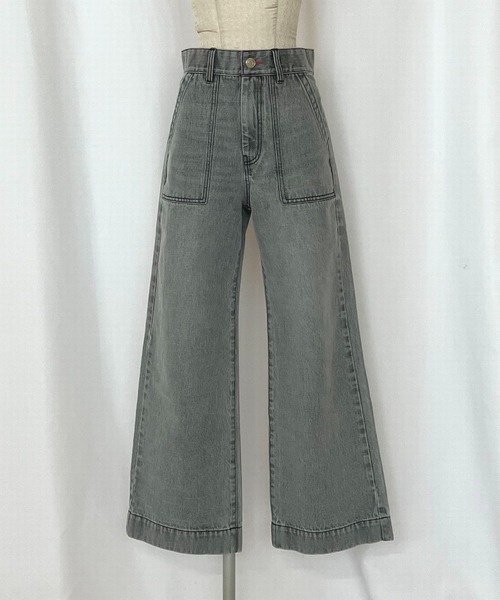 Q（キュー）の「Qgirlワイドブラックデニム（デニムパンツ・レディース・グレー・LARGE/MEDIUM/SMALL）」の2枚目の写真