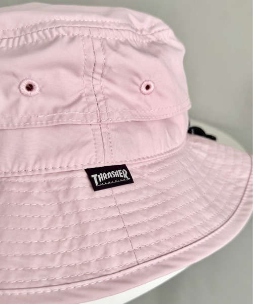 THRASHER（スラッシャー）の「【撥水/防汚】【接触冷感】THRASHER ロゴ刺繍 キッズ サンシェード バケットハット（あご紐付き）（ハット・キッズ・ピンク/アイボリー/ブラック・55cm）」の10枚目の写真