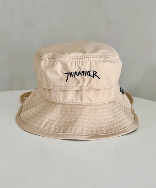 THRASHER（スラッシャー）の「【撥水/防汚】【接触冷感】THRASHER ロゴ刺繍 キッズ サンシェード バケットハット（あご紐付き）（ハット・キッズ・ピンク/アイボリー/ブラック・55cm）」の18枚目の写真