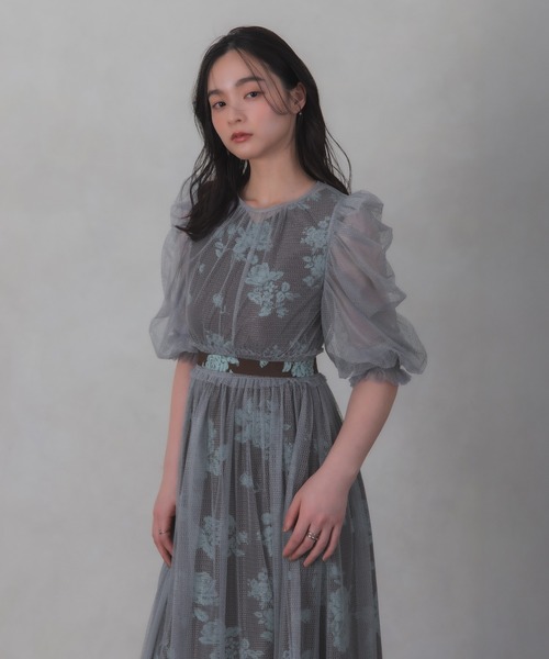 Rose of Sharon(ローズオブシャロン)の「シアーレイヤードパフ袖花柄ドレス(ドレス・レディース・ブラック/ブルー/ベージュ・M)」の8枚目の写真