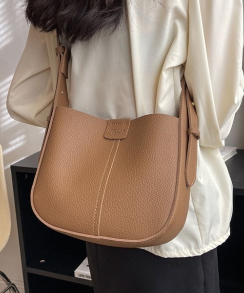 ONEP STAR(ワンピスター)の「ミニバック付き×カーブラインフェイクレザーバック(ショルダーバッグ・レディース・オフホワイト/ブラック/ダークブラウン/ブラウン・FREE)」の13枚目の写真