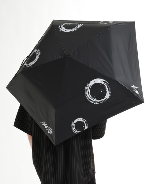 HARE(ハレ)の「【Wpc × 赤間紫動 × HARE 】UMBRELLA(HARE)(折りたたみ傘・メンズ・ブラック・FREE)」の1枚目の写真