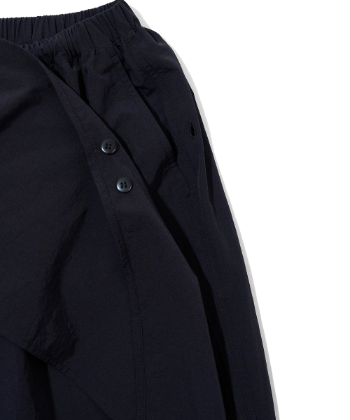 YOUHEE（ユヒ）の「PARACHUTE LAYERED PANTS_BLACK（その他パンツ・レディース・その他・FREE）」の7枚目の写真