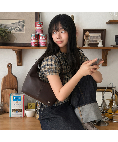 MCLANEE(マックラニー)の「ポコスモールショルダーバッグ(ショルダーバッグ・レディース・シルバー/ブラック/アイボリー/スカイブルー/イエロー/ダークブラウン・ONE SIZE)」の4枚目の写真