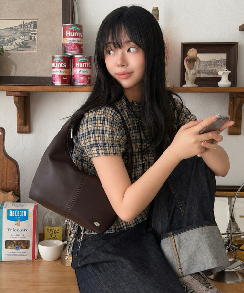 MCLANEE(マックラニー)の「ポコスモールショルダーバッグ(ショルダーバッグ・レディース・シルバー/ブラック/アイボリー/スカイブルー/イエロー/ダークブラウン・ONE SIZE)」の7枚目の写真