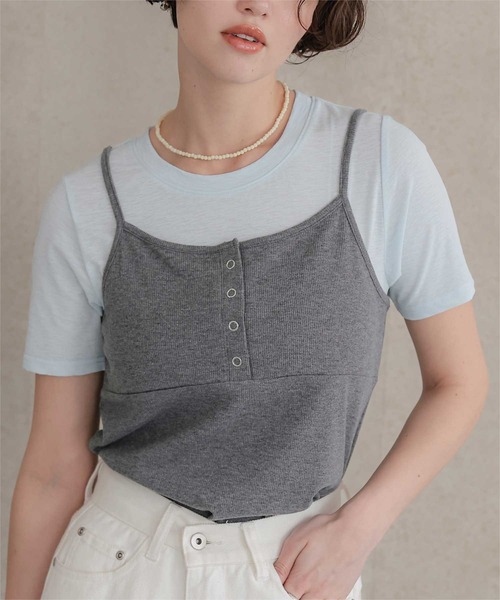 titivate(ティティベイト)の「キャミソールトップスドッキングTシャツ(Tシャツ/カットソー・レディース・ブラック/グレー/ベージュ・L/M)」の8枚目の写真