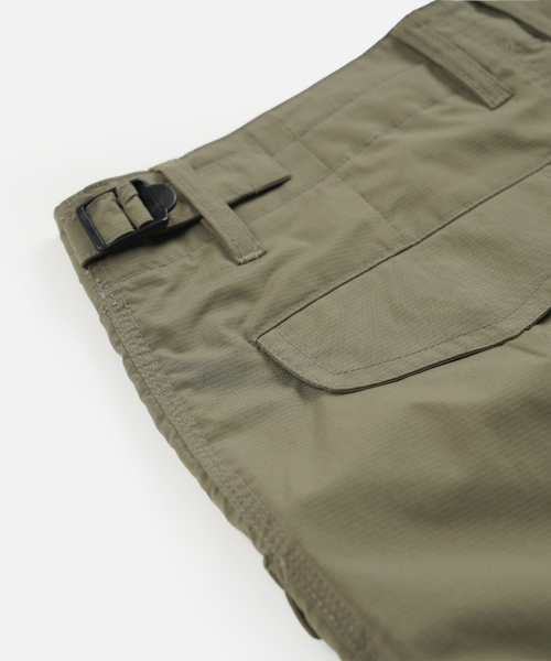 FRIZMWORKS(フリズムワークス)の「MICRO RIPSTOP ESSENTIAL CARGO SHORTS _ LIGHT OLIVE(その他パンツ・メンズ・その他・SMALL/MEDIUM/LARGE/X-LARGE)」の8枚目の写真