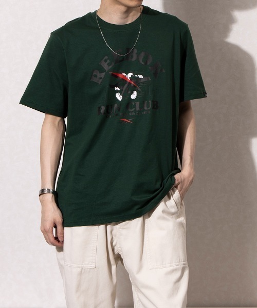 Reebok(リーボック)の「ランナー グラフィック Tシャツ / RUNNER GRAPHIC TEE(Tシャツ/カットソー・メンズ・グレイッシュベージュ/ホワイト/グリーン・SMALL/X-LARGE/LARGE)」の3枚目の写真