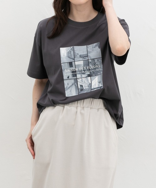 Honeys(ハニーズ)の「【ハニさら・接触冷感・UVカット・遮熱】フォトプリントTシャツ(Tシャツ/カットソー・レディース・オフホワイト/モカ/レッド/スミクロ/オレンジ・L/LL/M/S)」の2枚目の写真