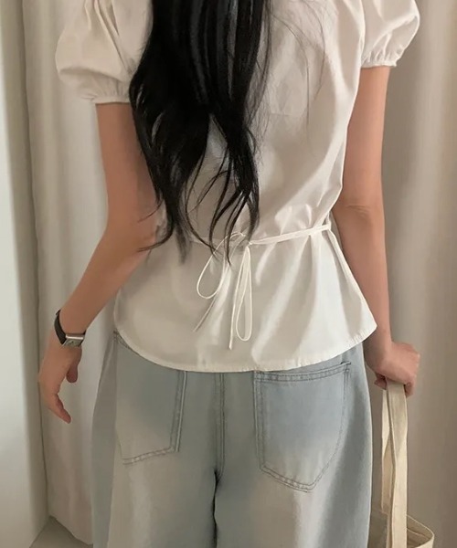 AVYL(アヴィル)の「フロントリボン ブラウス(Tシャツ/カットソー・レディース・ホワイト/ブラック・M)」の17枚目の写真