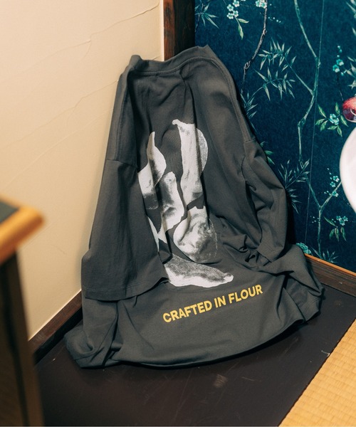 niko and...(ニコアンド)の「【今夜も餃子とブギーバック2】LOVE Tシャツ(Tシャツ/カットソー・レディース・グリーン/その他2/その他1/ライトグレー/チャコール・LARGE/MEDIUM)」の6枚目の写真
