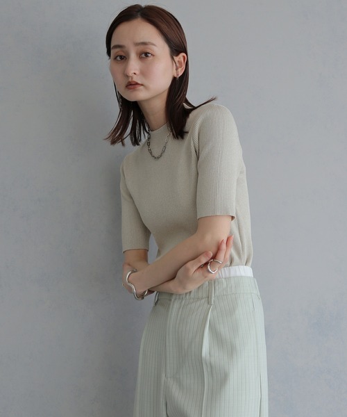 &g'aime(アンジェム)の「【&g'aime 】ラメリブハーフスリーブニット Glitter Ribbed Half-Sleeve Knit(ニット/セーター・レディース・アイボリー/ブラウン/ブラック・FREE)」の2枚目の写真
