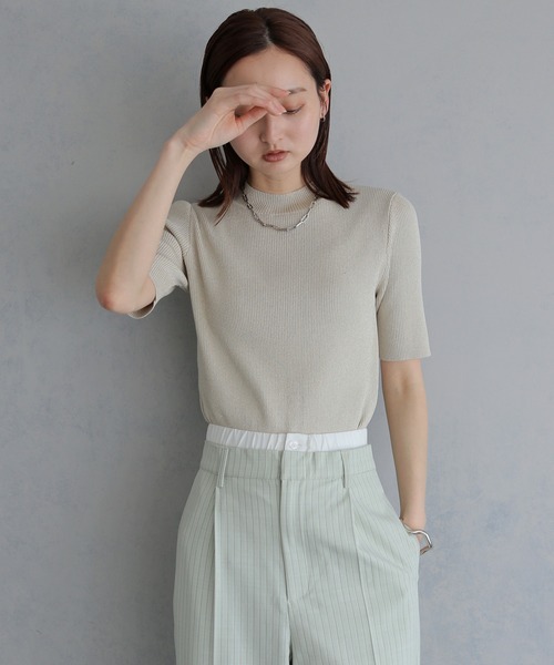 &g'aime(アンジェム)の「【&g'aime 】ラメリブハーフスリーブニット Glitter Ribbed Half-Sleeve Knit(ニット/セーター・レディース・アイボリー/ブラウン/ブラック・FREE)」の5枚目の写真