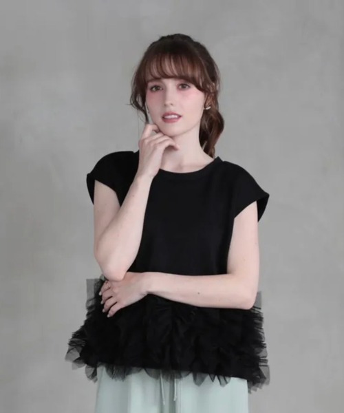 M y u(ミュー)の「裾FLOWERチュールTee (フレンチ袖)(Tシャツ/カットソー・レディース・PINK/BLACK/WHITE・ML)」の2枚目の写真