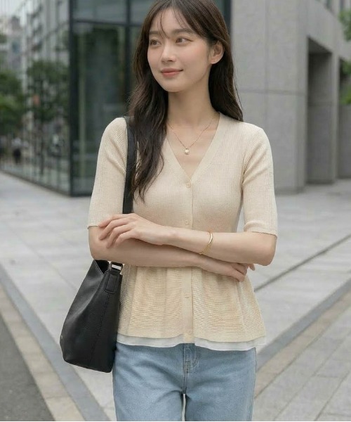 SUGAR BISKET（シュガービスケット）の「Ｖネックペプラムニットトップス（Tシャツ/カットソー・レディース・ベージュ/グレー/ピンク/ブラック・フリー）」の13枚目の写真